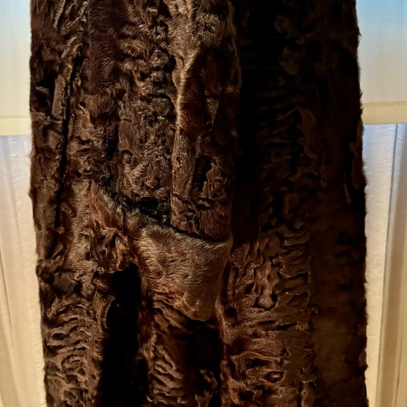 Lamb Karakul fur brown full cut Fabulous coat, long elegant size medium - Picture 12 of 16